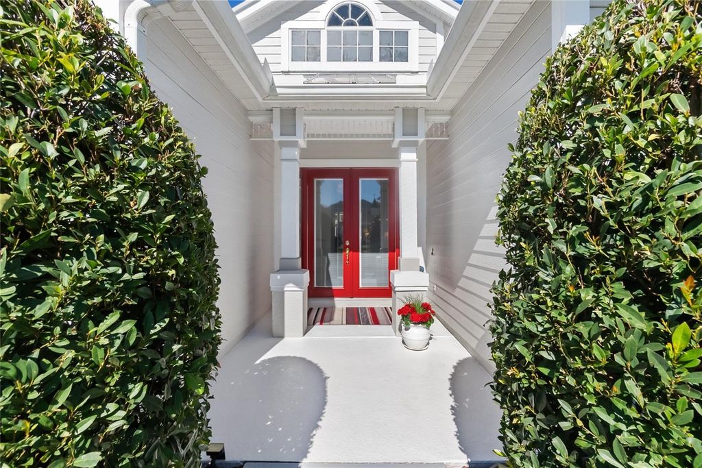 Image 16 of property listing at 4743 SPINNAKER DRIVE, Bradenton, FL 34208