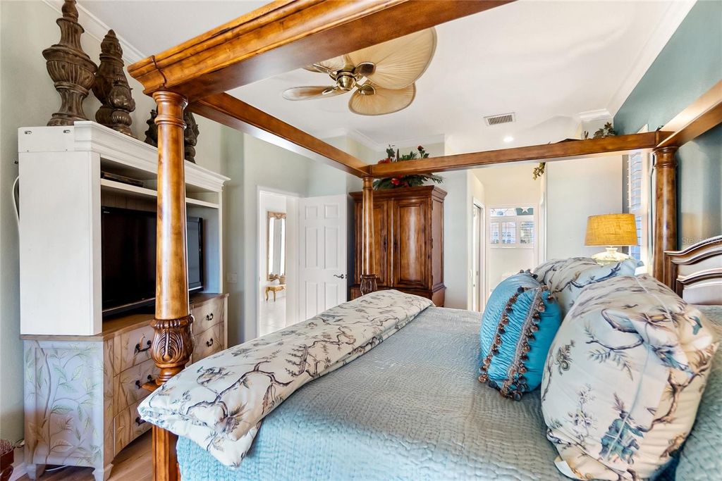 Image 21 of property listing at 4743 SPINNAKER DRIVE, Bradenton, FL 34208