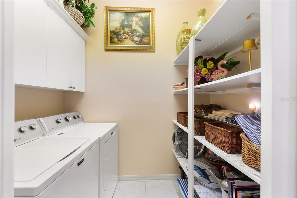 Image 32 of property listing at 4743 SPINNAKER DRIVE, Bradenton, FL 34208