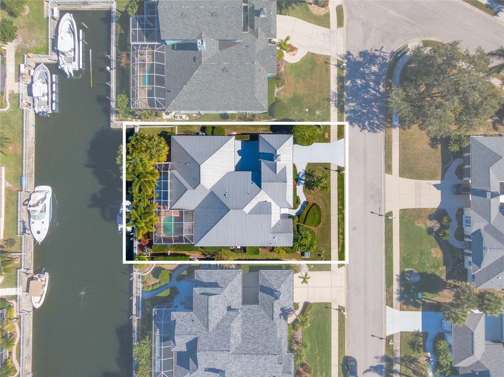 Image 9 of property listing at 4743 SPINNAKER DRIVE, Bradenton, FL 34208