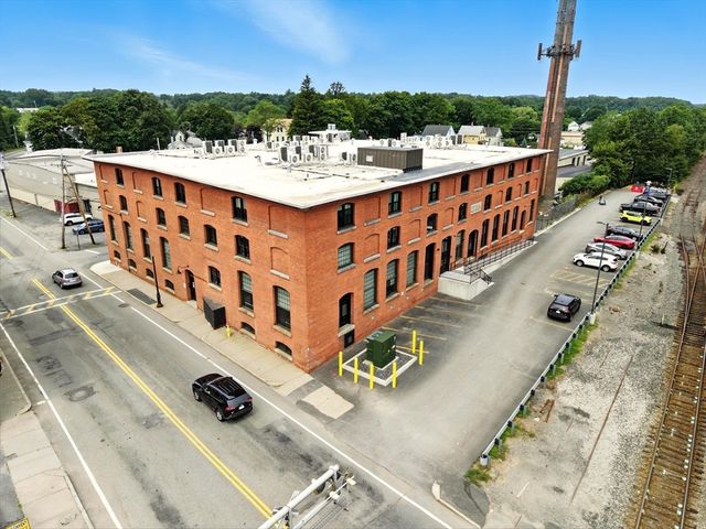 55 Sterling St 314, Clinton, MA 01510