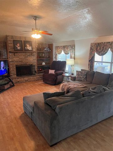 9734 Oakmont Drive, La Porte, TX 77571