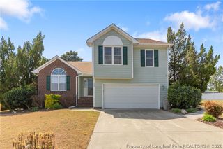 704 Fairbluff Drive, Hope Mills, NC 28348