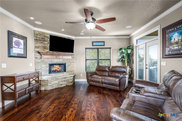 1065 Hillcrest Forest, Canyon Lake, TX 78133