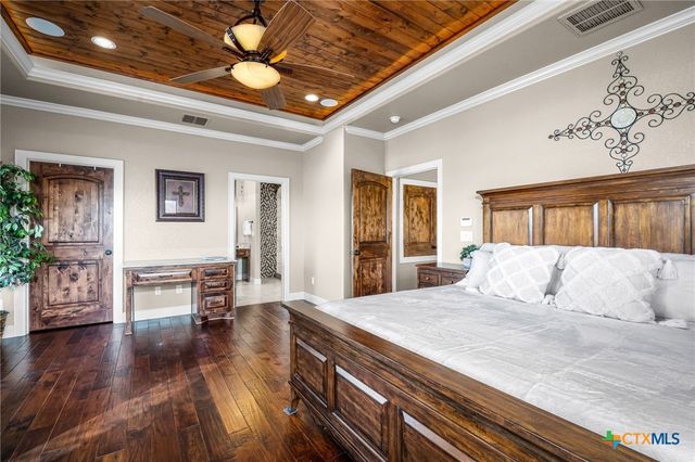 1065 Hillcrest Forest, Canyon Lake, TX 78133