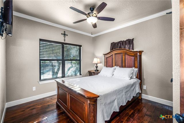 1065 Hillcrest Forest, Canyon Lake, TX 78133