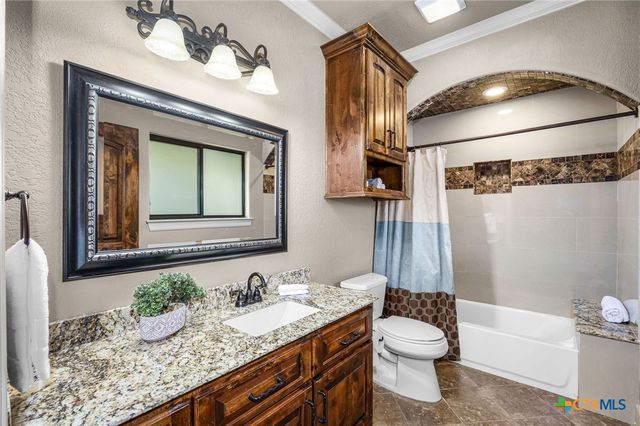 1065 Hillcrest Forest, Canyon Lake, TX 78133