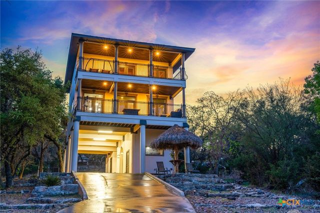 1065 Hillcrest Forest, Canyon Lake, TX 78133