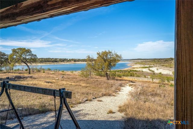 1065 Hillcrest Forest, Canyon Lake, TX 78133