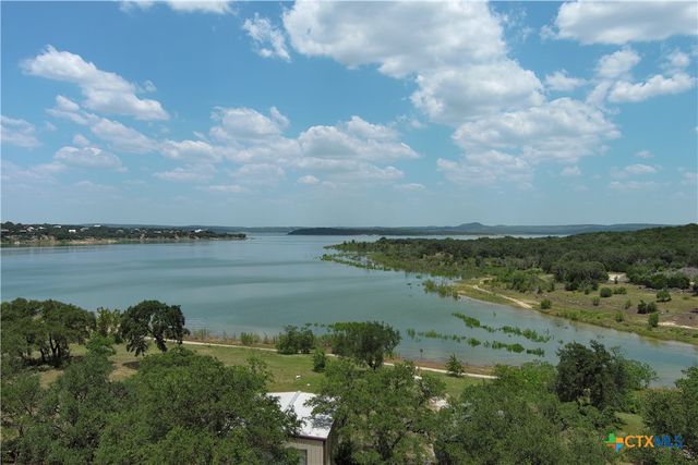1065 Hillcrest Forest, Canyon Lake, TX 78133