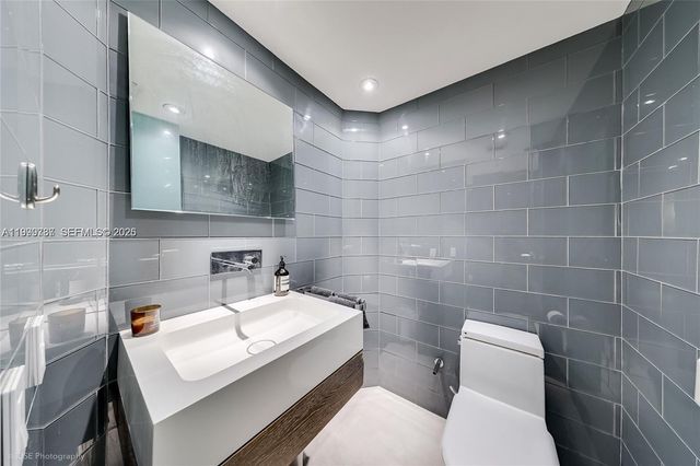 701 Brickell Key Blvd 503, Miami, FL 33131