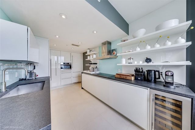 701 Brickell Key Blvd 503, Miami, FL 33131