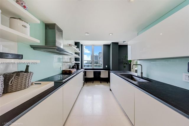 701 Brickell Key Blvd 503, Miami, FL 33131