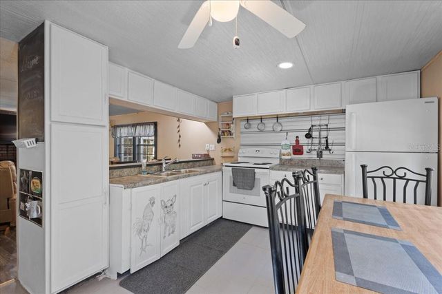 966 NE 818TH STREET, Old Town, FL 32680