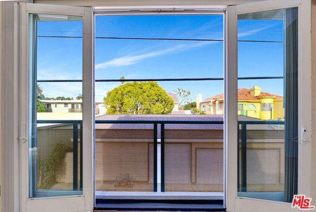 811 21st Street 6, Santa Monica, CA 90403