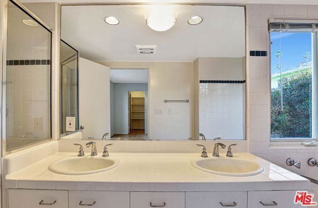 811 21st Street 6, Santa Monica, CA 90403