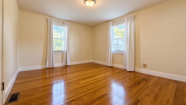 211 Holyoke St, Ludlow, MA 01056