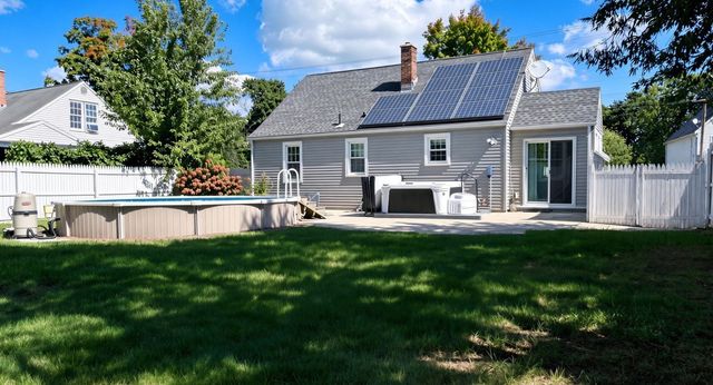 211 Holyoke St, Ludlow, MA 01056