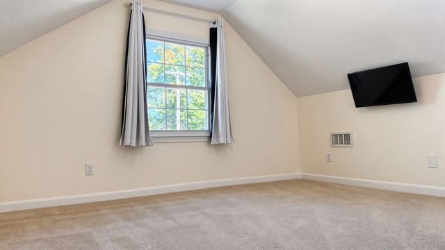 211 Holyoke St, Ludlow, MA 01056