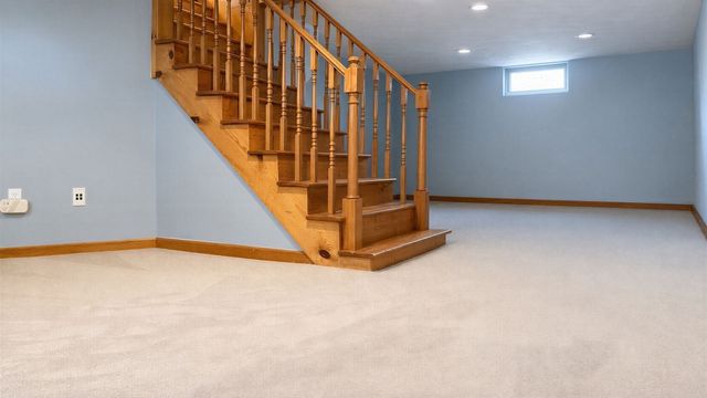 211 Holyoke St, Ludlow, MA 01056