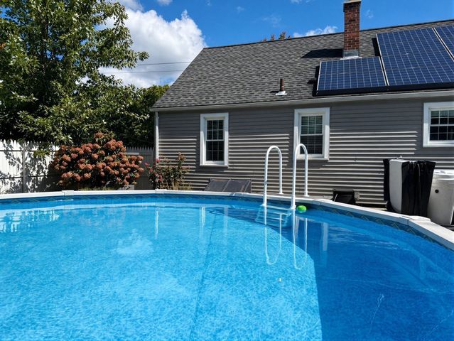 211 Holyoke St, Ludlow, MA 01056