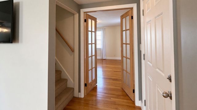 211 Holyoke St, Ludlow, MA 01056