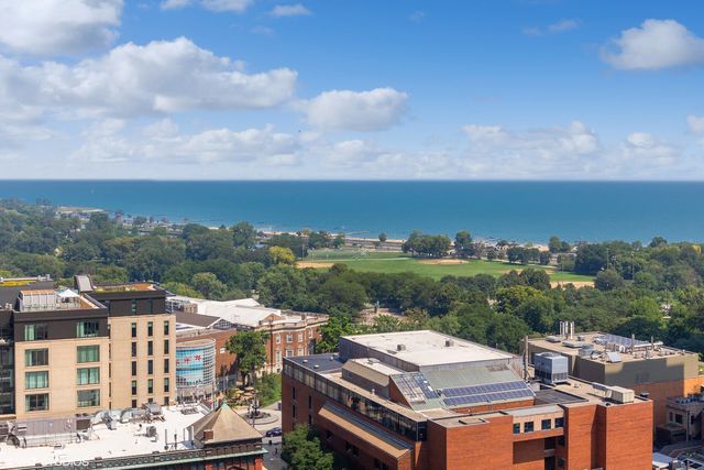 1460 N Sandburg Terrace 2304, Chicago, IL 60610