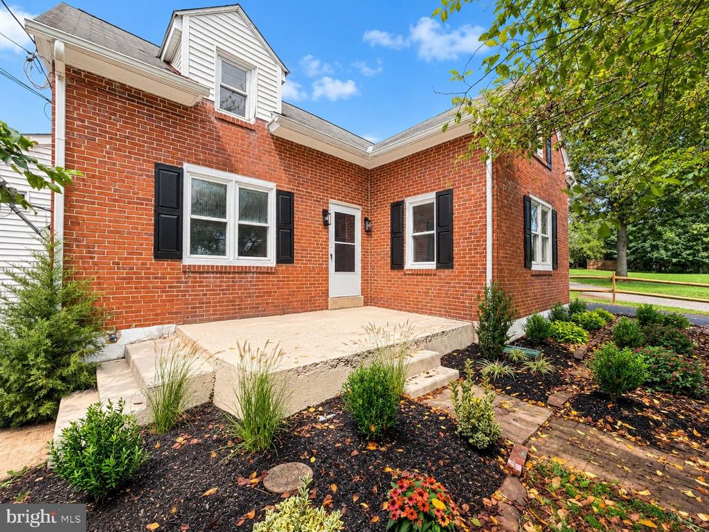 510 LIMERICK CENTER RD, ROYERSFORD, PA 19468 — photo 2