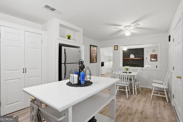 2934 Bicentennial Drive, Stone Mountain, GA 30087