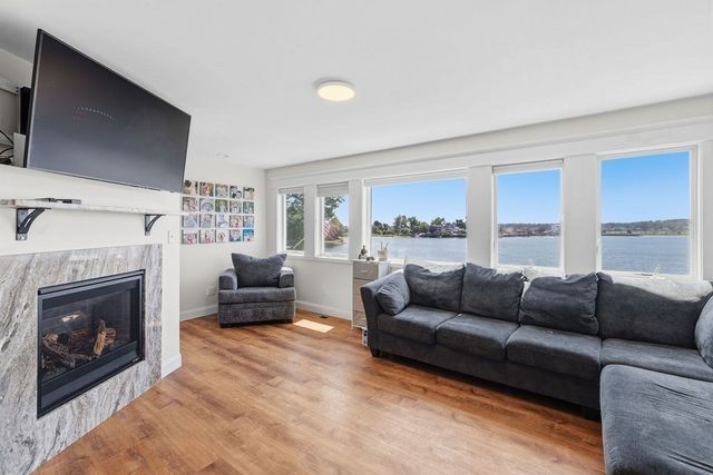 158 Ocean View, Swansea, MA 02777