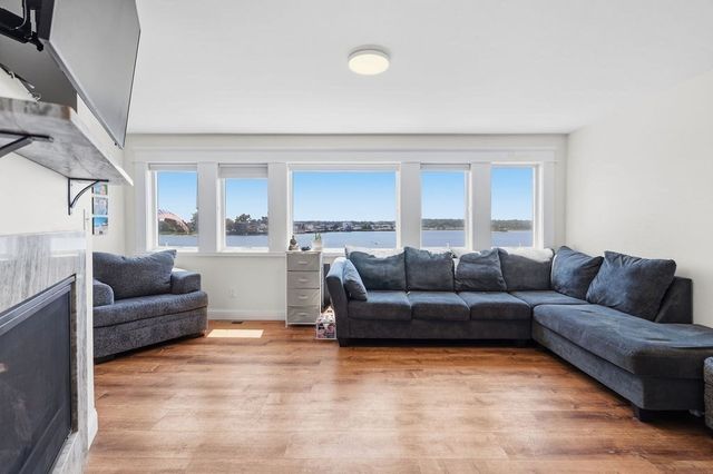 158 Ocean View, Swansea, MA 02777