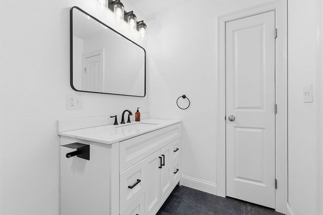 158 Ocean View, Swansea, MA 02777