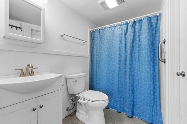 158 Ocean View, Swansea, MA 02777