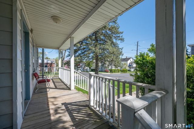 18 Mallory Street, Danbury, CT 06810