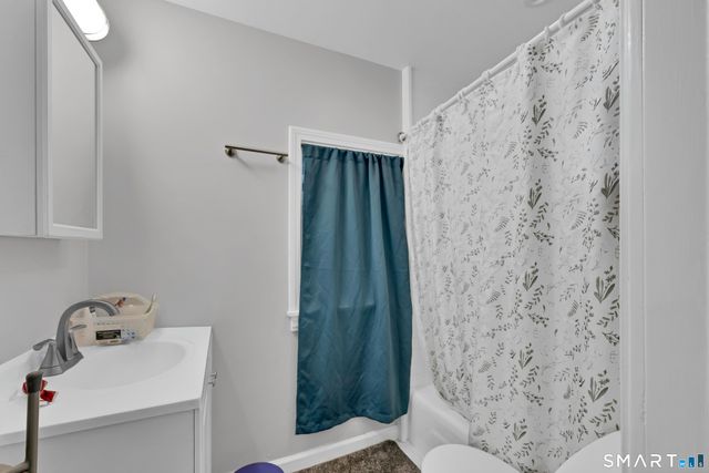 18 Mallory Street, Danbury, CT 06810