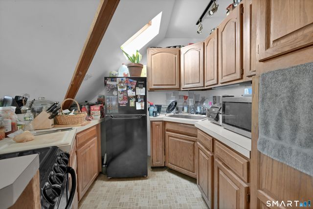 18 Mallory Street, Danbury, CT 06810