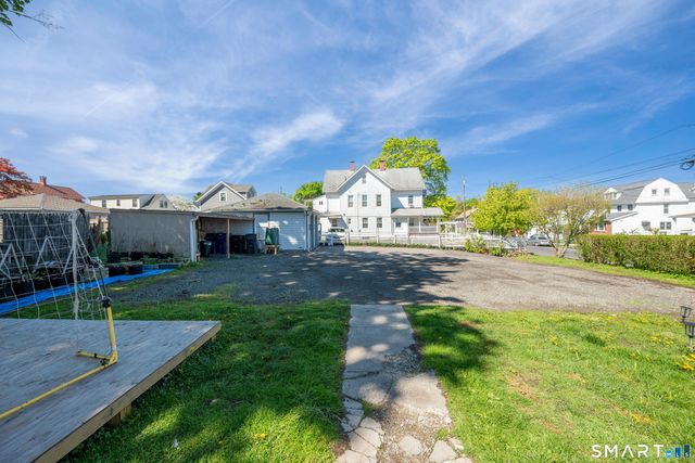 18 Mallory Street, Danbury, CT 06810