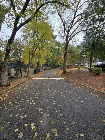 60 Lamsden NW Lane, Atlanta, GA 30327