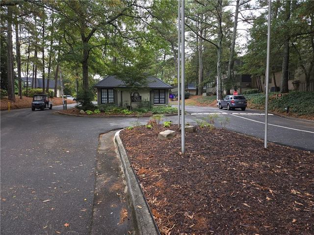 60 Lamsden NW Lane, Atlanta, GA 30327