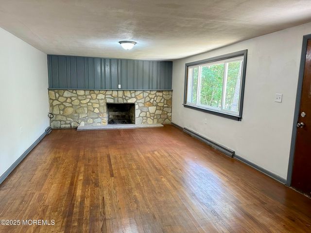 135 S Main Street, Barnegat, NJ 08005