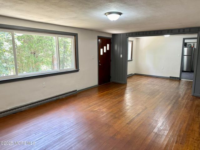 135 S Main Street, Barnegat, NJ 08005