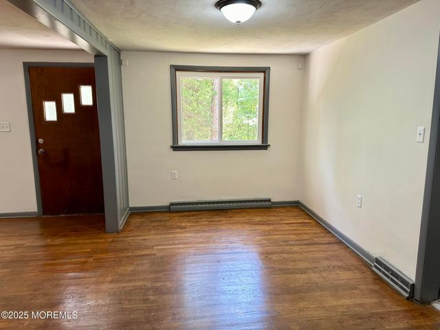 135 S Main Street, Barnegat, NJ 08005