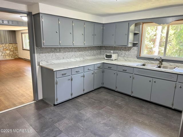 135 S Main Street, Barnegat, NJ 08005