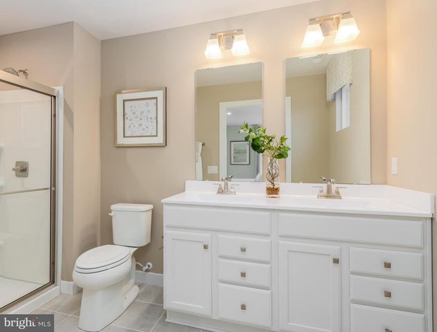 1681 ALICE SPRINGS DR, Martinsburg, WV 25403