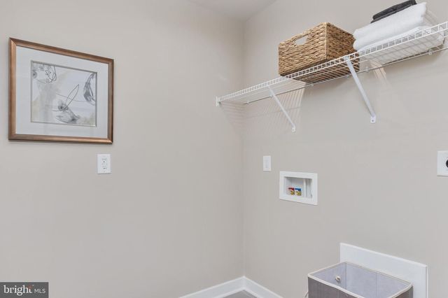 1681 ALICE SPRINGS DR, Martinsburg, WV 25403