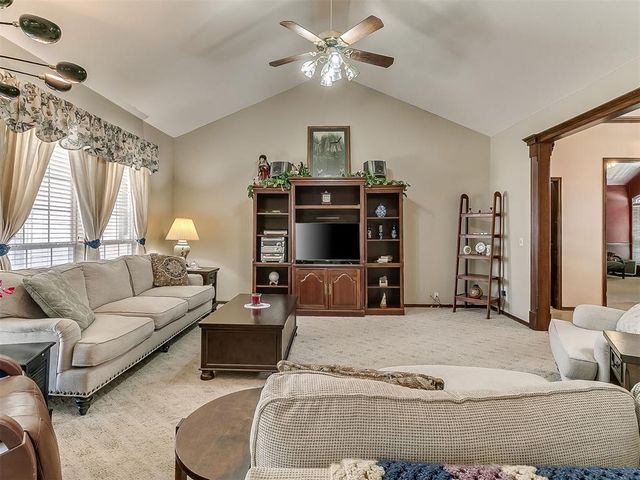 8621 NW 116th Street, Oklahoma City, OK 73162