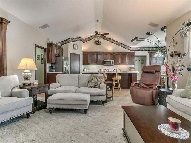 8621 NW 116th Street, Oklahoma City, OK 73162