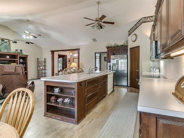 8621 NW 116th Street, Oklahoma City, OK 73162