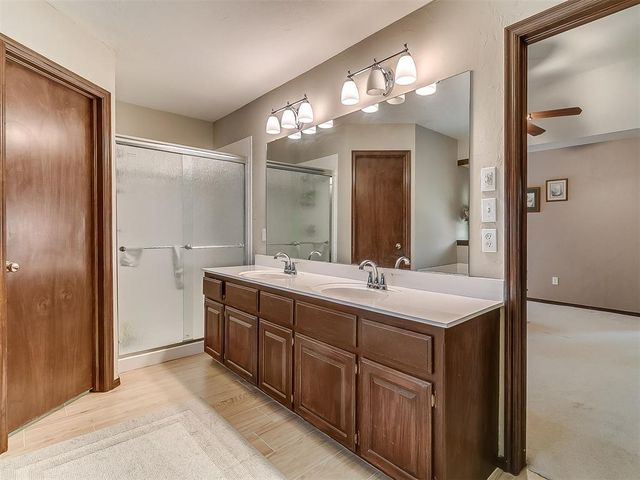 8621 NW 116th Street, Oklahoma City, OK 73162