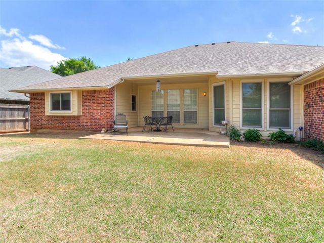 8621 NW 116th Street, Oklahoma City, OK 73162